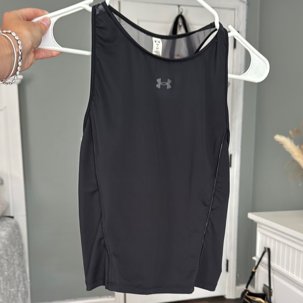 Under Armour Black Fitted Sleeveless Tank Top